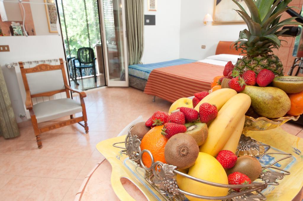 Suites Oliveri Viale Marconi Rome Extérieur photo